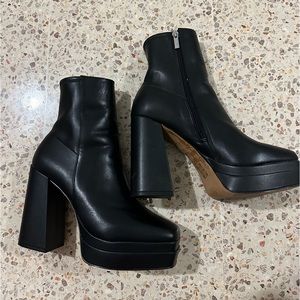Mabel | Platform ankle boot